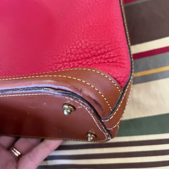 Dooney & Bourke VINTAGE AWL red large Hobo Purse - Picture 11 of 15